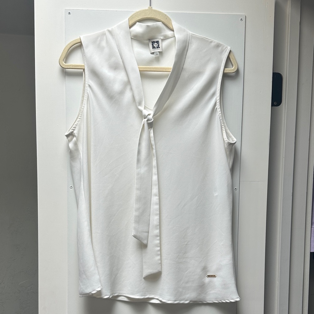 Anne Klein Ivory/White Sleeveless Blouse